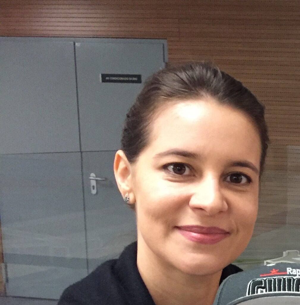 Paula Karini Dias Ferreira Amorim